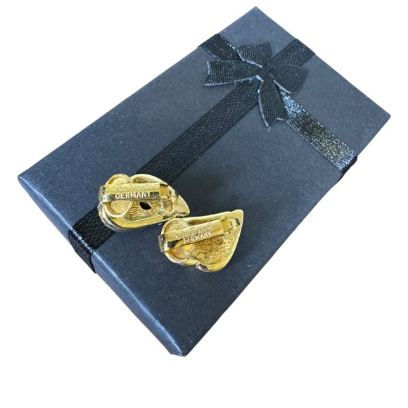 Dior Vintage Gold Heart / Wing Clip On Earings - Picture 2 of 4